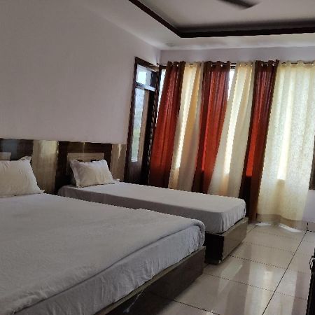 Oyo Hotel Laksh Kurukshetra المظهر الخارجي الصورة