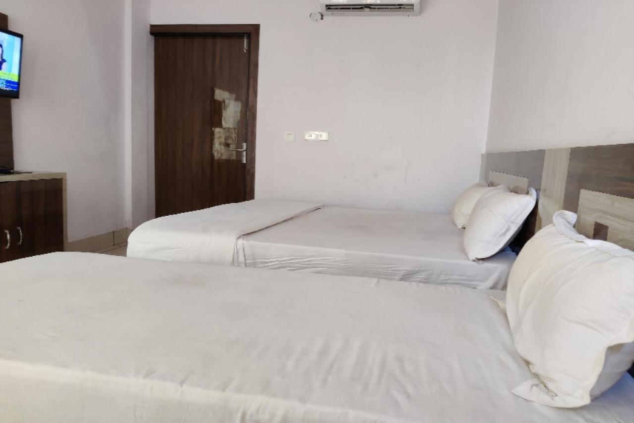 Oyo Hotel Laksh Kurukshetra المظهر الخارجي الصورة