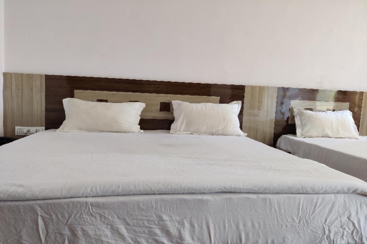 Oyo Hotel Laksh Kurukshetra المظهر الخارجي الصورة