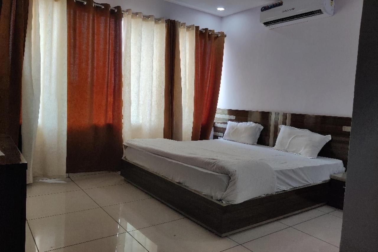Oyo Hotel Laksh Kurukshetra المظهر الخارجي الصورة
