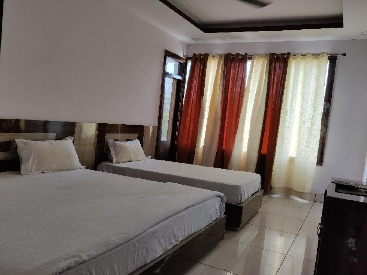 Oyo Hotel Laksh Kurukshetra المظهر الخارجي الصورة
