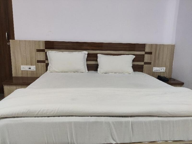 Oyo Hotel Laksh Kurukshetra المظهر الخارجي الصورة